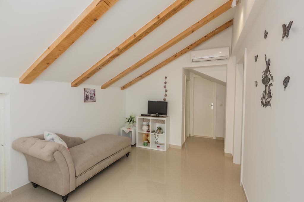 Apartments Rogulj Rogoznica  Zimmer foto
